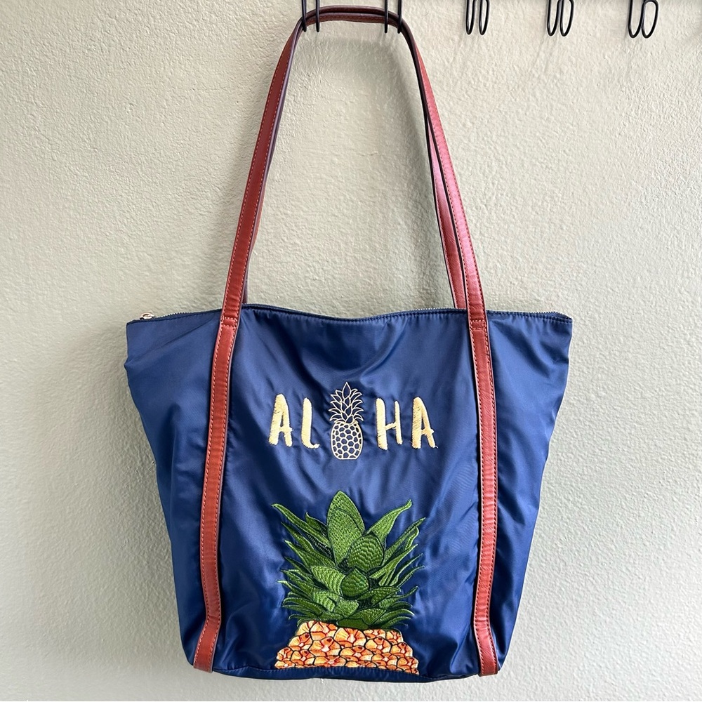 Tommy Bahama - Tote Bag 🍍Navy/Brown EUC